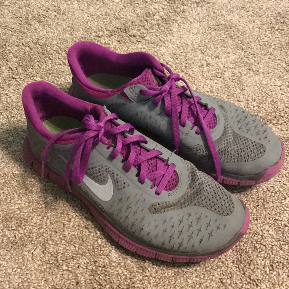 Nike Tennis Shoes